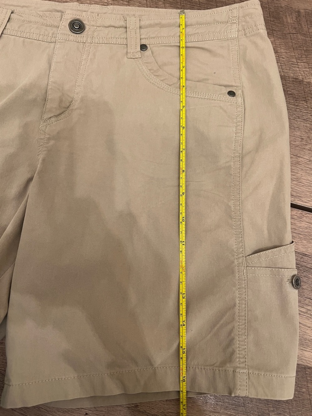 KÜHL Khaki Shorts – Good Condition women’s size 12 - Picture 10 of 11